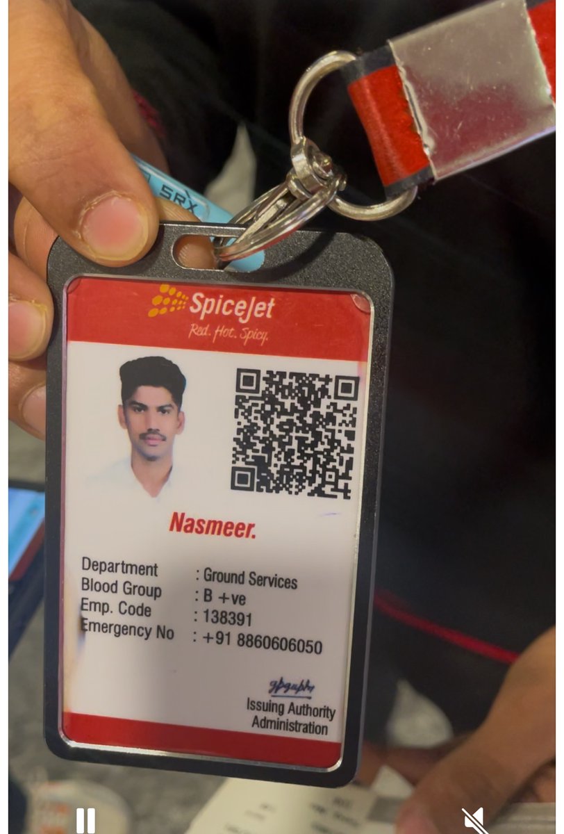 harshitgoyal121's tweet photo. @ruchika_17dec @flyspicejet 6 hours delay and counting… Last flight with spicejet … made  fool of indian customers . Plus having a super rude staff https://t.co/KuDEsawze8