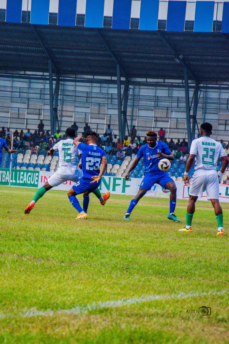 Abide_IMAGE's tweet photo. Live from the Lekan Salami Stadium! Shooting Stars FC takes on Nasarawa United FC in the NPFL
3sc 1-0 Nasarawa utd
#NPFL #shootingstars #Nasarawaunited
#abideimage https://t.co/m2SLxkdZ8P