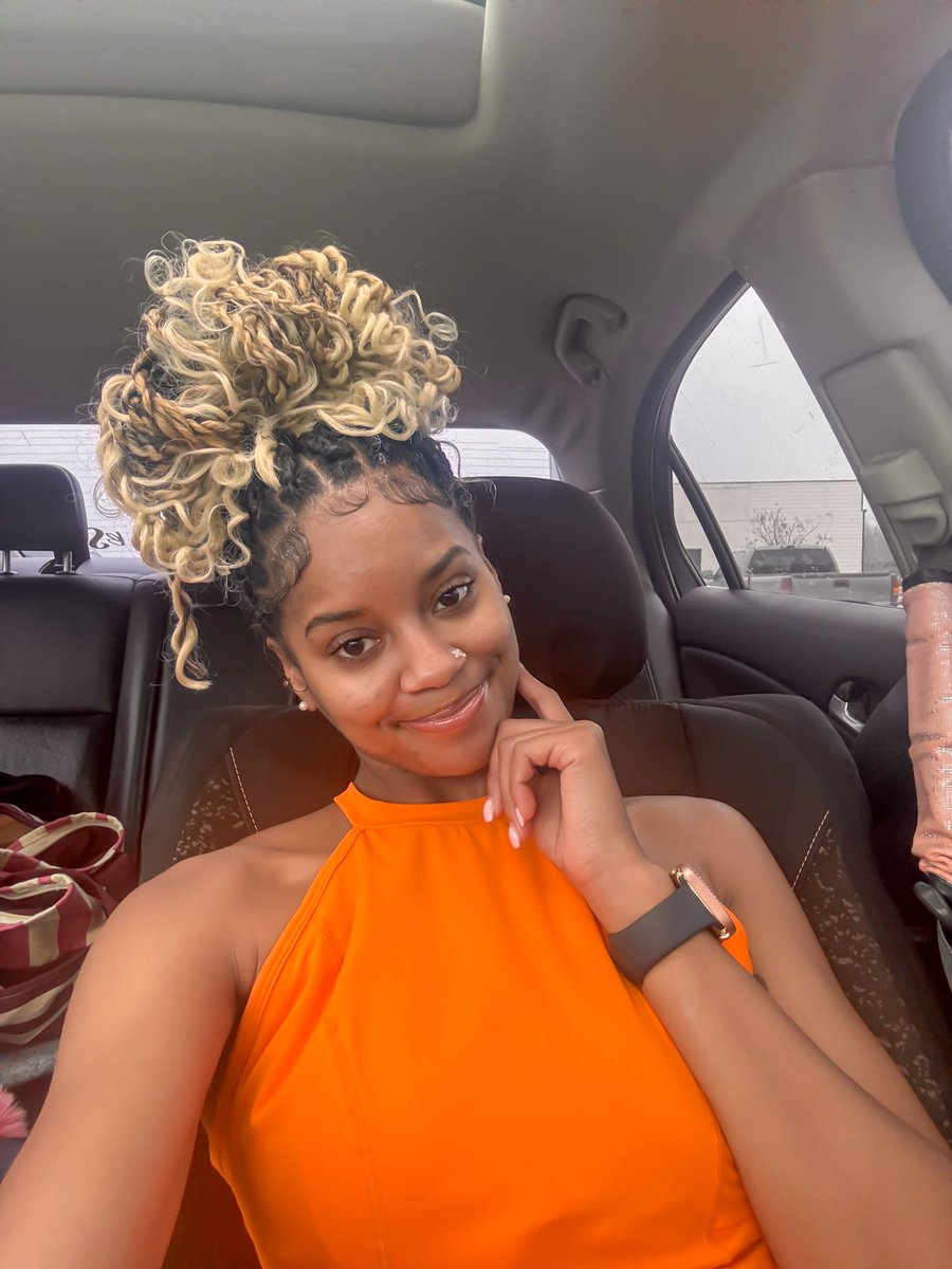 xobeyonica's tweet photo. xoxo, https://t.co/E7JJjxDHwW