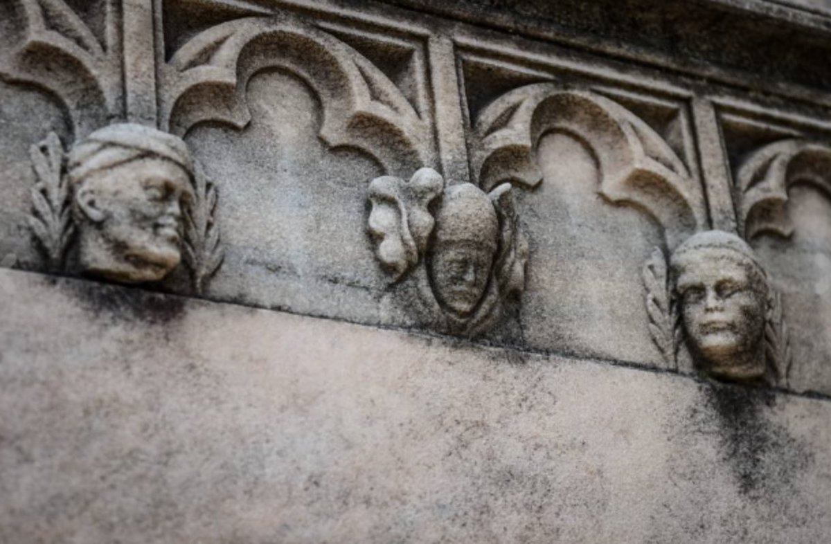 AskRonna tweet media