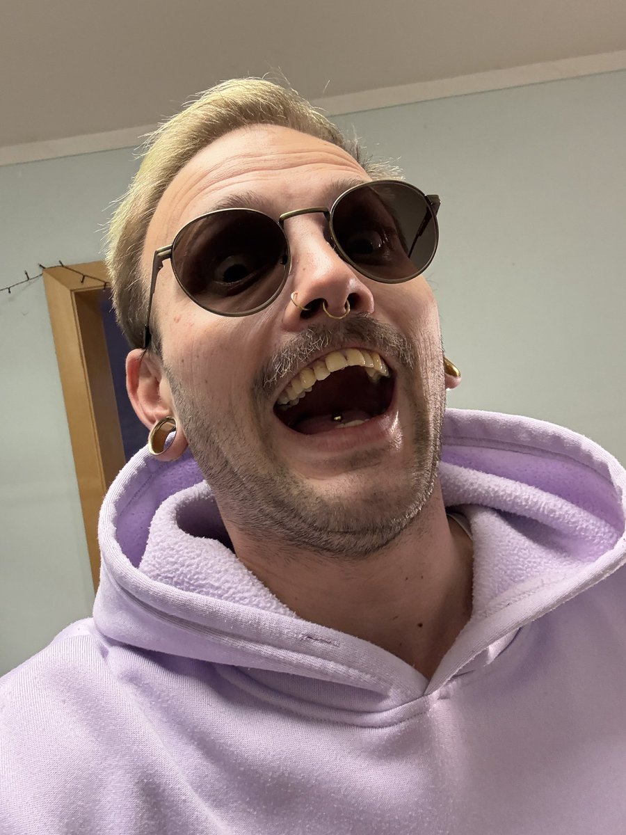 MrGreenity's tweet image. This guy's only purpose is to bring joy to your timeline.
Have a good one fam 💚
