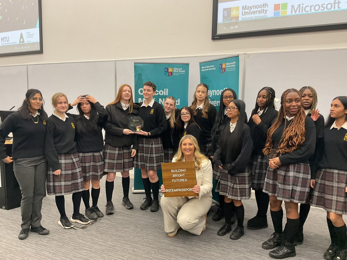 hfcsrathcoole's tweet image. ✨We met with past pupil and fellow @stempassport graduate Ava Kenny, who gave an inspiring speech about her journey from HFCS to Maynooth University, and how the STEM Passport played a pivotal role in her decision to study science. ✨