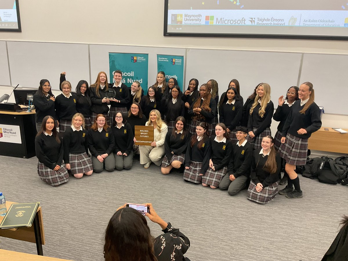 hfcsrathcoole's tweet image. ✨We met with past pupil and fellow @stempassport graduate Ava Kenny, who gave an inspiring speech about her journey from HFCS to Maynooth University, and how the STEM Passport played a pivotal role in her decision to study science. ✨
