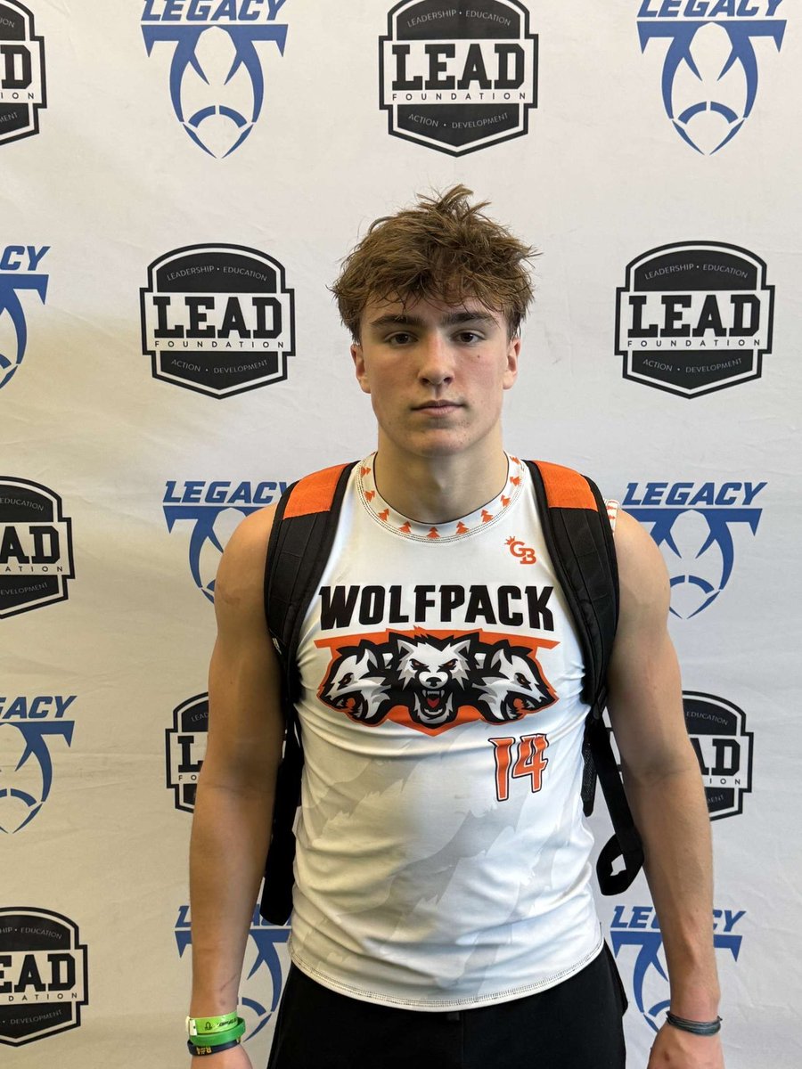 PJLeBlanc14's tweet photo. 7 on 7 highlights from last weekend at midnight madness! Got defensive MVP from the weekend.
@TheD_Zone @LegacyMI_FBall https://t.co/iHODpypAHR