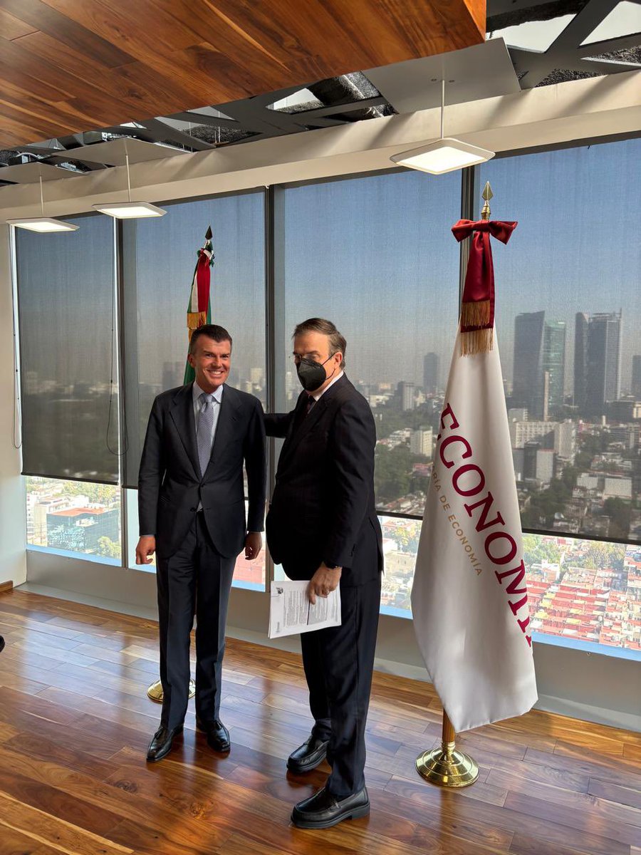 Al_Modiano's tweet photo. Exitosa visita del Subsecretario de Asuntos Exteriores @GiorgioSilli, con enfoque en el fortalecimiento de las relaciones entre 🇮🇹 y 🇲🇽. Reuniones con el Secretario @m_ebrard, el Subsecretario de Energía Rojas Nieto, los Subsecretarios de @SRE_mx @mtmercado2002 y @OCHOA_MX_UN https://t.co/VhszKr25K9