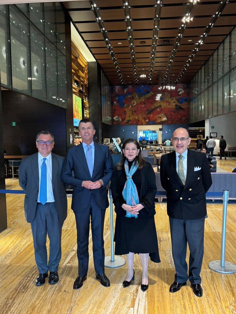 Al_Modiano's tweet photo. Exitosa visita del Subsecretario de Asuntos Exteriores @GiorgioSilli, con enfoque en el fortalecimiento de las relaciones entre 🇮🇹 y 🇲🇽. Reuniones con el Secretario @m_ebrard, el Subsecretario de Energía Rojas Nieto, los Subsecretarios de @SRE_mx @mtmercado2002 y @OCHOA_MX_UN https://t.co/VhszKr25K9