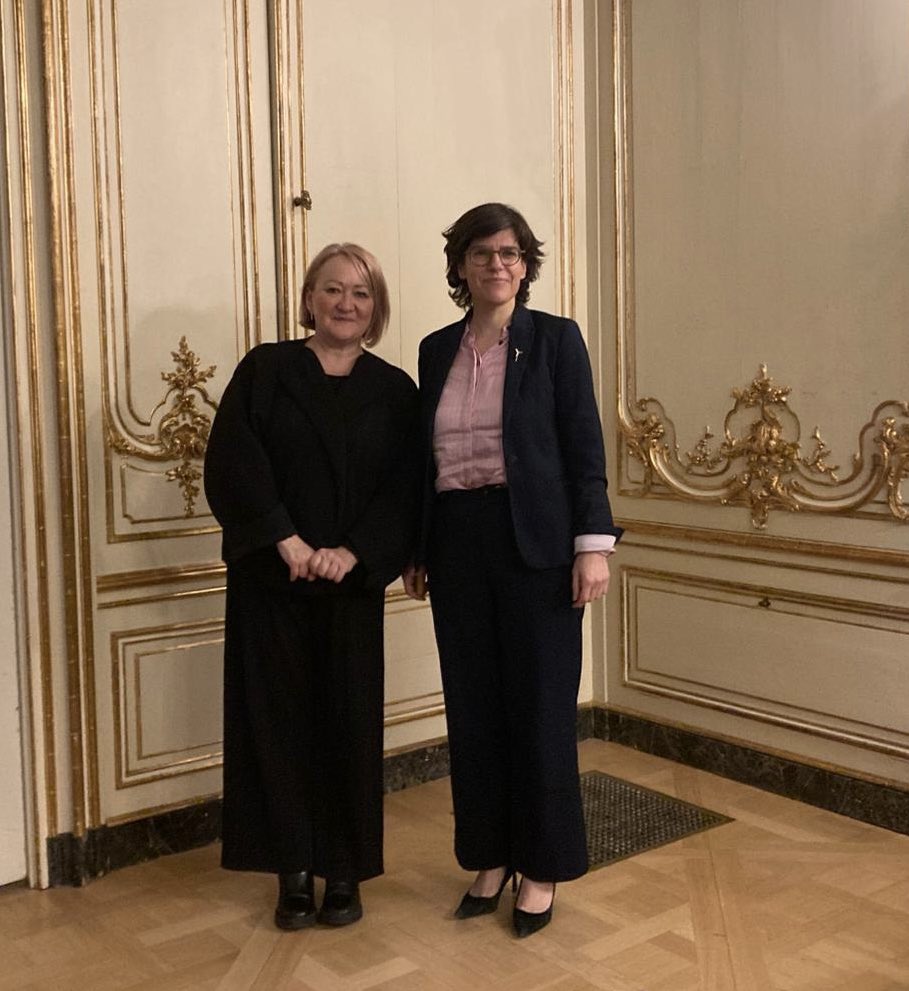 Kerry McCarthy (@kerrymp) on Twitter photo Cooperation with the private sector and our EU allies is crucial for energy security.
That's why I've been in Brussels 🇧🇪 First stop - I met with Minister for Energy <a href="/TinneVdS/">Tinne Van der Straeten</a> to catch up on UK-Belgium energy collaboration and discuss renewable energy in the North Seas. Cooperation with the private sector and our EU allies is crucial for energy security.
That's why I've been in Brussels 🇧🇪 First stop - I met with Minister for Energy <a href="/TinneVdS/">Tinne Van der Straeten</a> to catch up on UK-Belgium energy collaboration and discuss renewable energy in the North Seas.