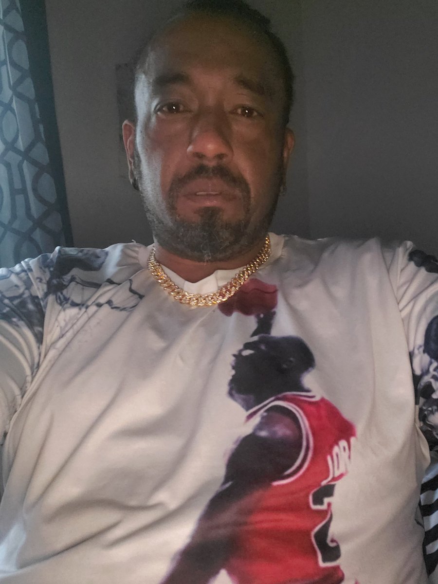 deeferr1972's tweet photo. Lebroning In My J's Today...Yeah! ijs https://t.co/1HzqM0EnS7