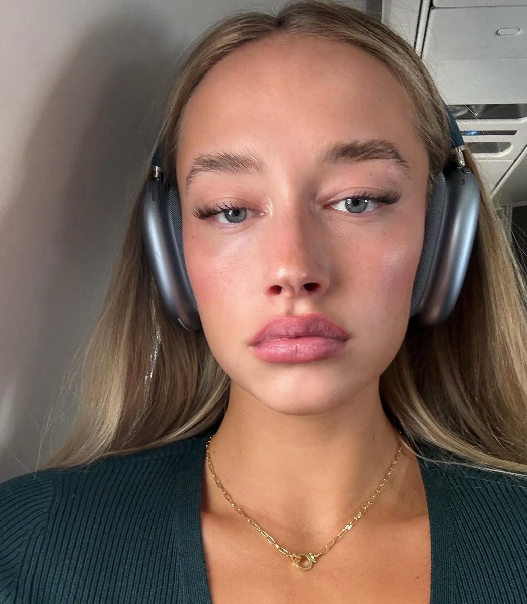 𝐀𝐍𝐀 ; tweet media