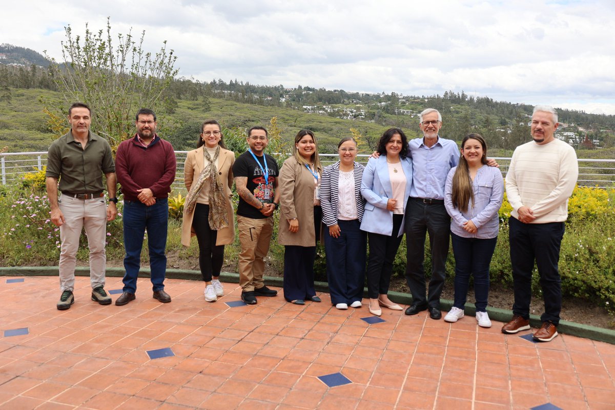 🦟 #SomosSalud | Fortalecemos el trabajo interinstitucional para el bienestar de las quiteñas y los quiteños. Junto a @ciseal_PUCE, coordinamos investigaciones sobre enfermedades transmitidas por mosquitos, para reforzar nuestras acciones como municipio saludable. 

#QuitoRenace