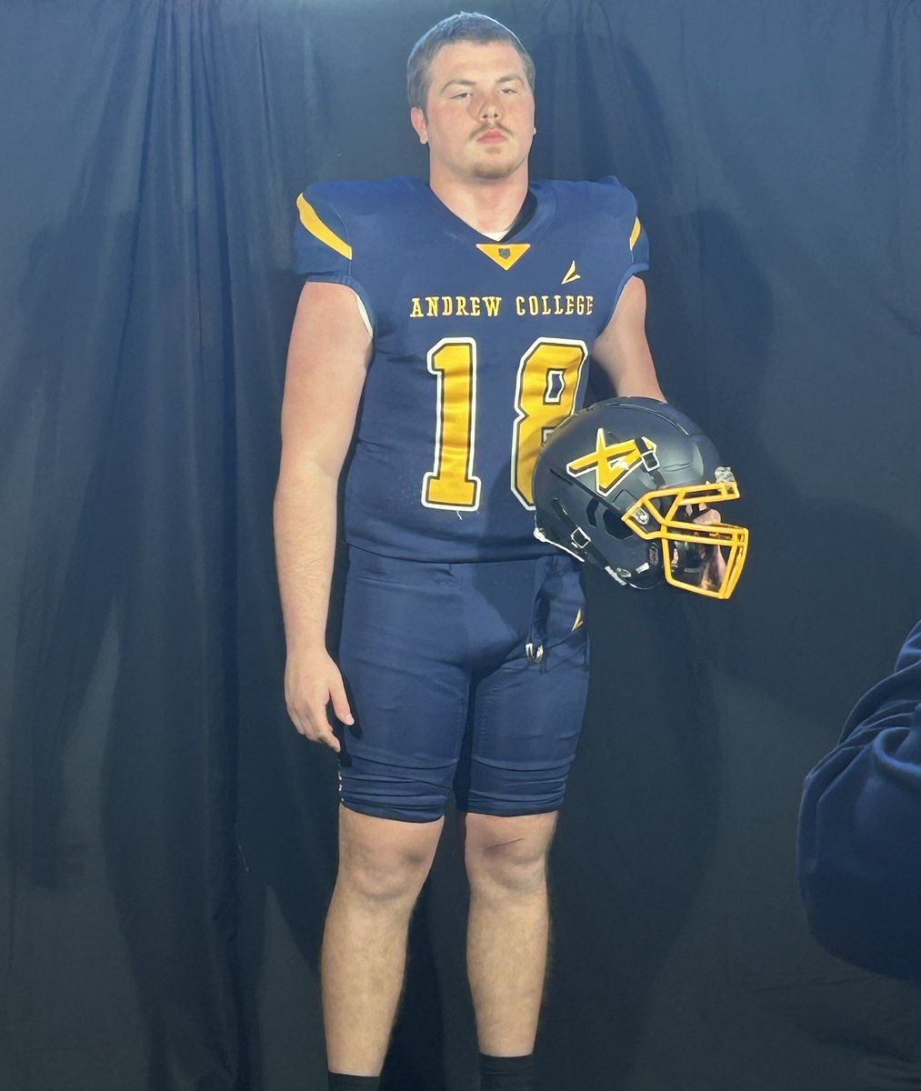 Flint River Academy Football (@fra__football) on Twitter photo Our 2025 QB/DE/H-Back <a href="/TrentonYoung35/">Trenton Young</a> on his OV today to Andrew College❕
#FRAmily | #ProtectTheDen🐾 Our 2025 QB/DE/H-Back <a href="/TrentonYoung35/">Trenton Young</a> on his OV today to Andrew College❕
#FRAmily | #ProtectTheDen🐾