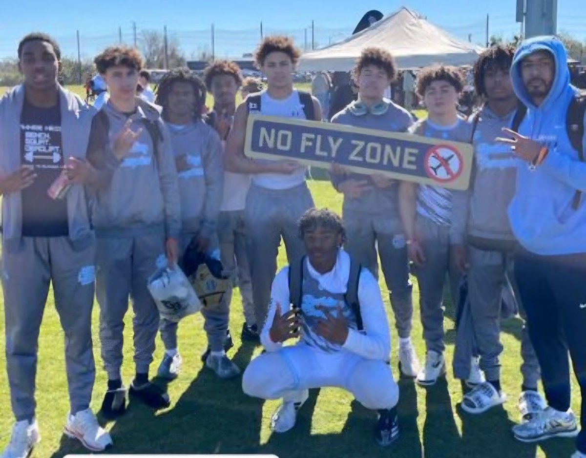 freddie232007's tweet image. A couple of highlights of @D1_beezy at the Pylon tournament in Florida this past weekend. @Jayden__Russell @BCfootballHF @Pylon7on7 @CoachJ_O @CoachC_Osunde @CoachRJ_007 @CarlosLynn @Coach_McHugh @CTownEaglesFB @Recruit_Crowley @Marchen44 @_TopFlightBoog