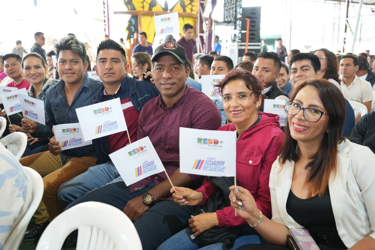 Min. de Ambiente, Agua y Transición Ecológica šŖšØ (@ambiente_ec) on Twitter photo #ElNuevoEcuador impulsa un futuro libre de deforestación y bajo en emisiones. āļøā
La ministra <a href="/inesmanzano/">Ines Manzano</a> llegó a #Puyo donde, junto a <a href="/eronblo/">Eron Bloomgarden</a>, CEO de #LEAFCoalition, firmaron šļøel compromiso climĆ”tico por la conservación, šacuerdo que permitirĆ” movilizar USD3ļøā£0ļøā£millones. šµ #ElNuevoEcuador impulsa un futuro libre de deforestación y bajo en emisiones. āļøā
La ministra <a href="/inesmanzano/">Ines Manzano</a> llegó a #Puyo donde, junto a <a href="/eronblo/">Eron Bloomgarden</a>, CEO de #LEAFCoalition, firmaron šļøel compromiso climĆ”tico por la conservación, šacuerdo que permitirĆ” movilizar USD3ļøā£0ļøā£millones. šµ