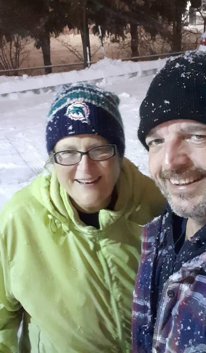 Hello everyone, let us welcome the new week with a renewed sense of gratitude for our surroundings, community and the fruits of our labour. Family that works together in shovelling snow strengthens their bond. Blessings 🙏