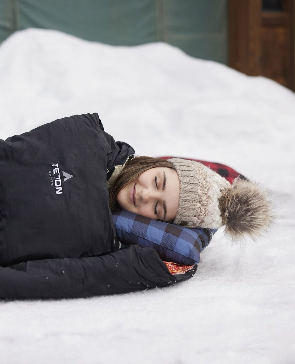 tetongear's tweet photo. Camping is all about the pillow, and Teton’s are the best here’s why: ⁠
1. Soft and cozy, even in the snow. ⁠
2. Easy to pack, so you can carry comfort anywhere. ⁠
3. Perfect for a good night’s sleep under the stars. ⁠
⁠
#teton #tetongear #campingcomfort #outdoorsleeping https://t.co/ePksE6QSKz