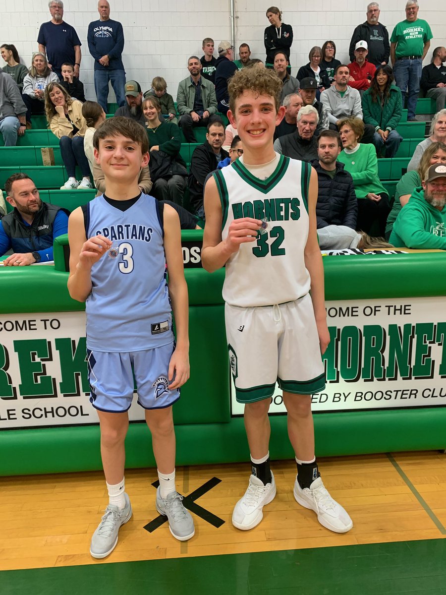 CoachDohner's tweet photo. Congratulations to Ezra Dohner of Eureka and Cade Yoder of Olympia for being selected for the #IESA Sportsmanship Award https://t.co/ZadIkGOfHU