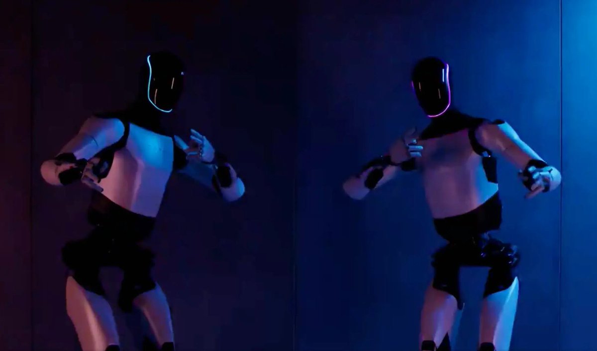 niccruzpatane's tweet image. Tesla’s Q4 Earnings call was 🔥. Here’s a quick summary:

• Elon Musk says 2025 will be most important year in Tesla’s history.
• Unsupervised Paid Robotaxi Service will be launching June 2025 in Austin, Texas. 
• Tesla will launch their own fleet in Austin at first, then…