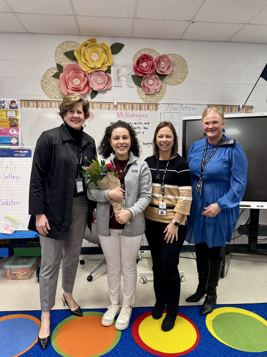 Laura Franco-Flores tweet media