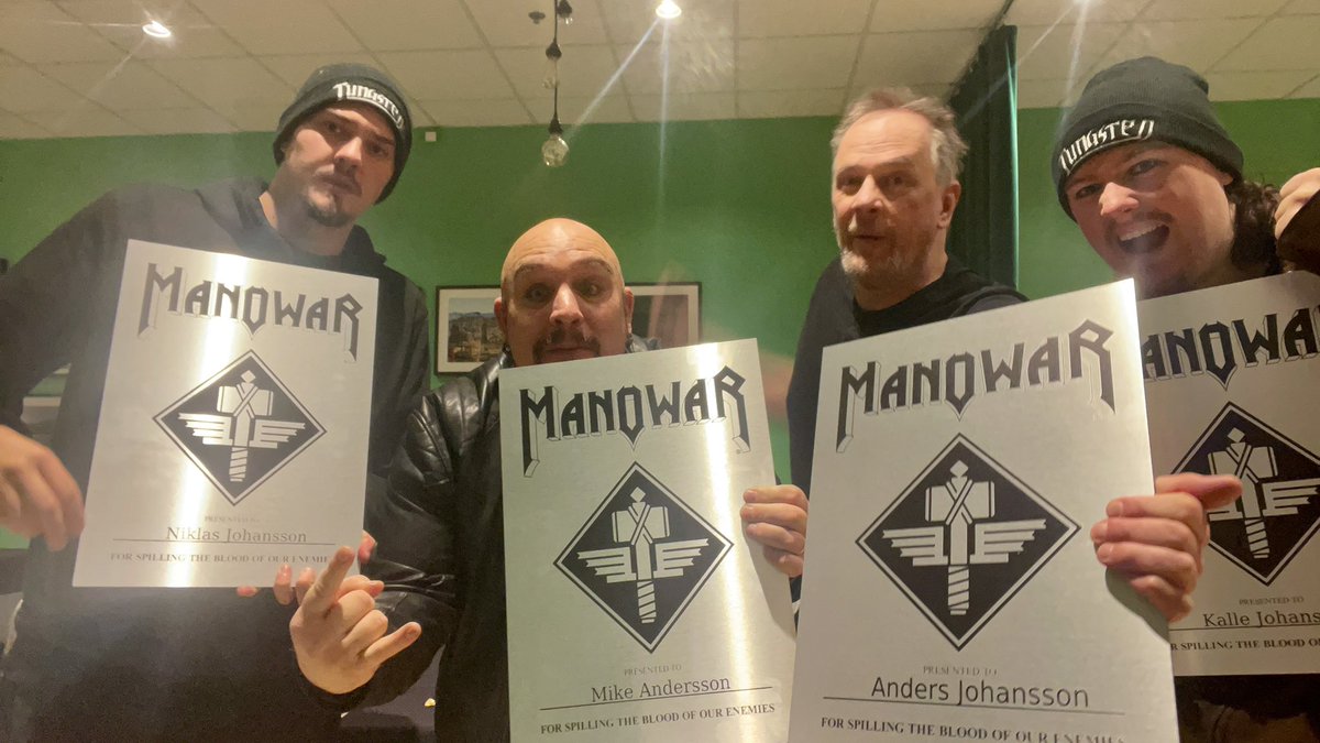 Tungsten recieved really nice gifts by Manowar bassplayer, Joey DiMayo in Stron sthl.