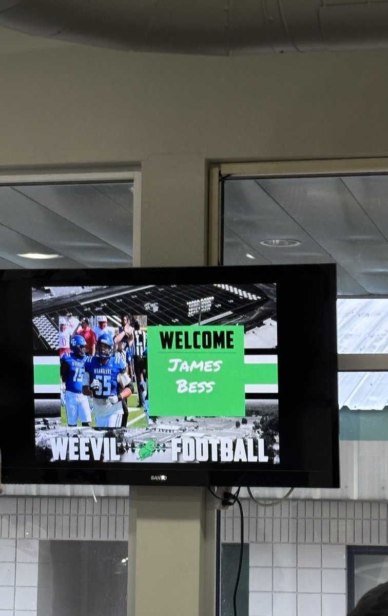 After a great Visit, I’m blessed to say I’ve received an offer from UAM! Huge thanks to the entire coaching staff for the hospitality and the amazing experience! 
#ag2g #EatEmUp #JUCOPRODUCT 

<a href="/CoachRiz/">Charlie Rizzio</a> <a href="/Coach_SmithS/">Shane M Smith</a>