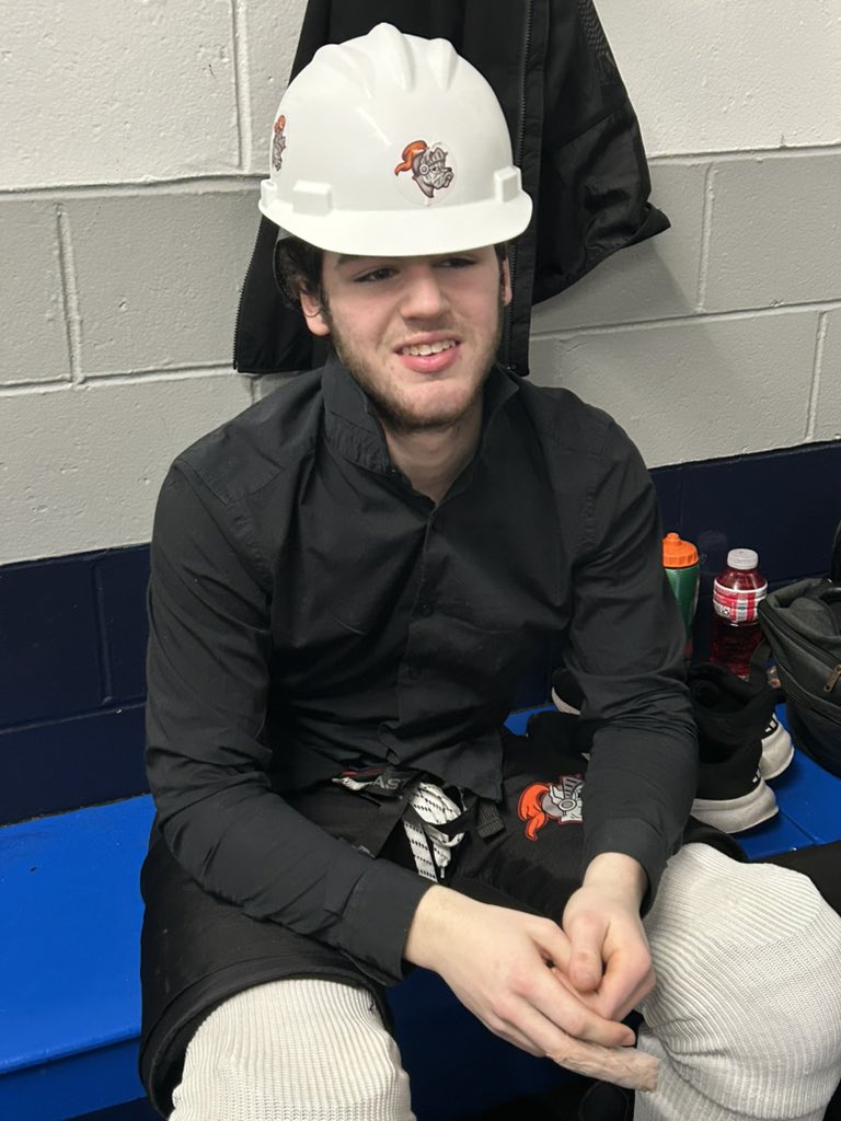 SB lost to Taunton 7-1. Gavin Summers scored, assisted by Jake McSweeney. Will Corvino player of the game