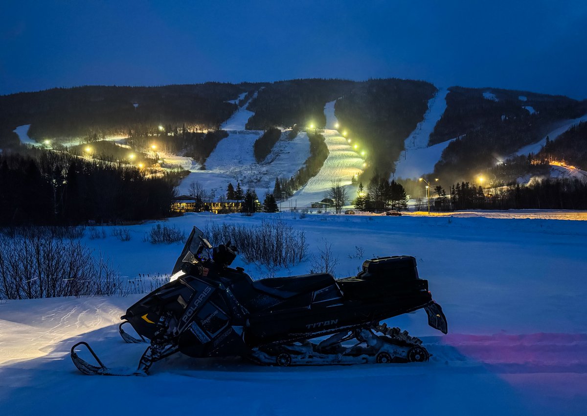 DonnieOK's tweet photo. Night/Evening ride to clear the mind and breathe in some cool winter air. #snowmobilenl #Polaris #WesternSnoRiders #NLSF #ExploreNL #steadybrook #MarbleMtn #LongRangeOutdoors #LRO what a night. #outdoors #nlwx we need more #snow !!!! https://t.co/r5CmgZrmBw
