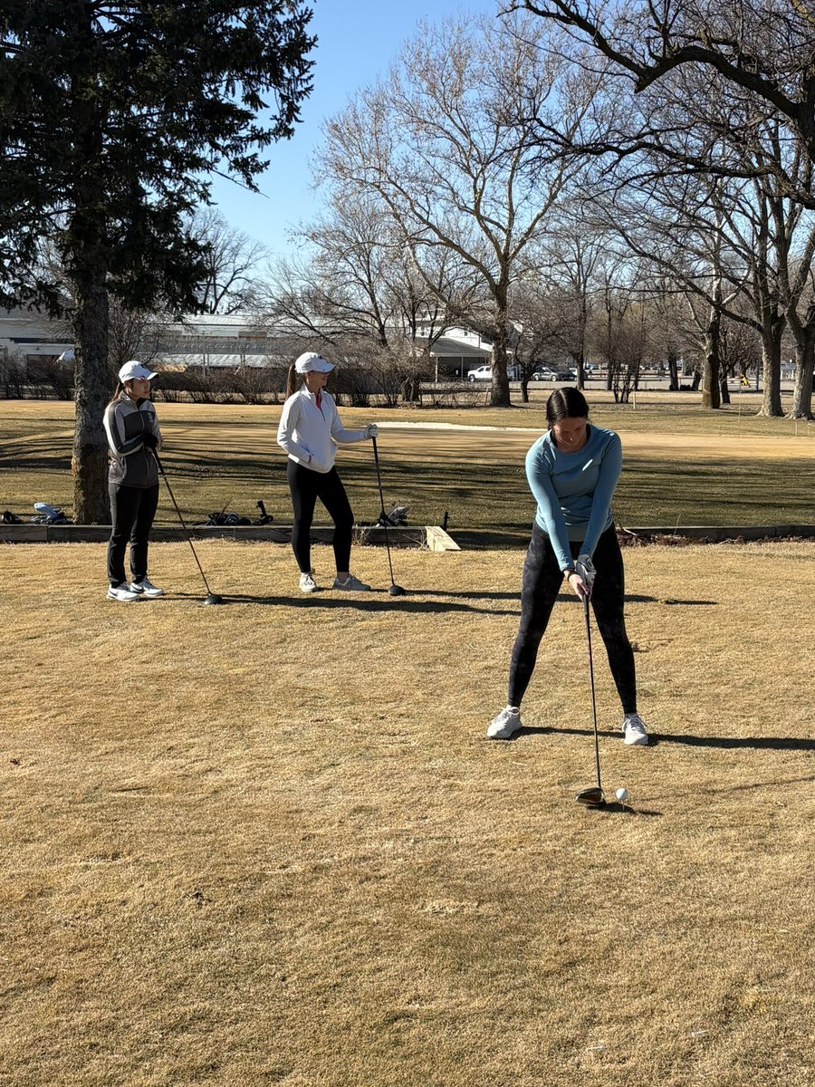 Jan 29th and we are outside. Go figure🤷‍♂️#sailsup🏴‍☠️