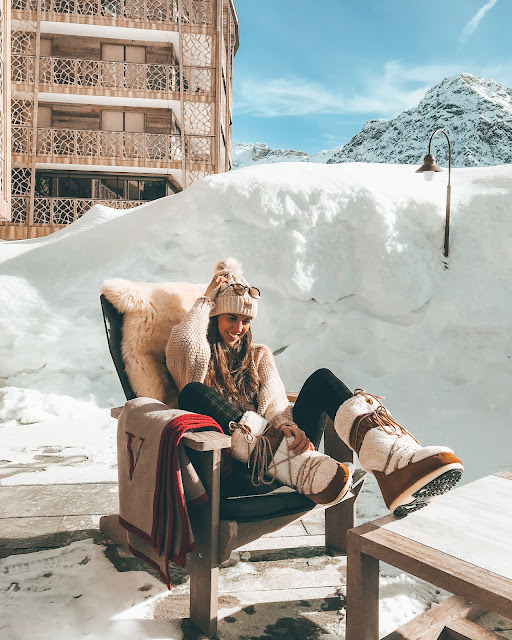 STYLISH WINTER - Winter Luxury #Travel: Embracing Elegance and Essential Accessories for the Discerning Wanderer

fashionstudiomagazine.com/2023/11/stylis…

(Photo courtesy of Carlton Hotel | Tschuggen Collection, St. Moritz) #LuxuryTravel #lifestyle #fashion #viajes