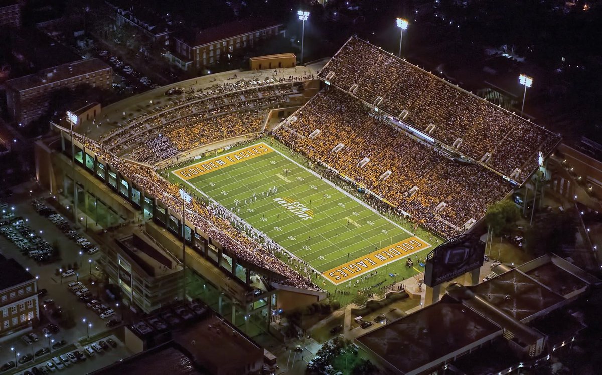 #AGTG After a great conversation with <a href="/CHbanderson/">Blake Anderson</a> , I’m blessed to receive an offer from Southern Mississippi.

<a href="/On3sports/">On3</a> <a href="/TFloss32/">Todd Glawson</a> <a href="/Rivals/">Rivals</a>Friedman @Rivals <a href="/SouthernMissFB/">Southern Miss Football</a> <a href="/TheQBTech/">J.P. Tillman</a>