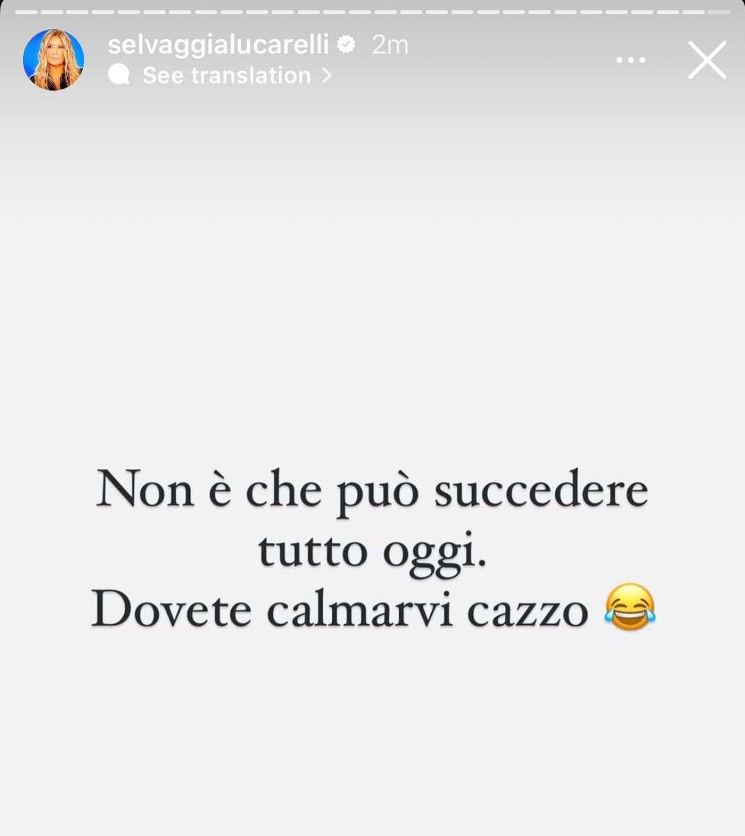 scivolidinuovo_'s tweet image. gli universitari in sessione che cercano di aggiornarsi su tutti i drami di questi giorni: