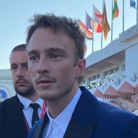 💭 (@haydrewthinker) on Twitter photo 