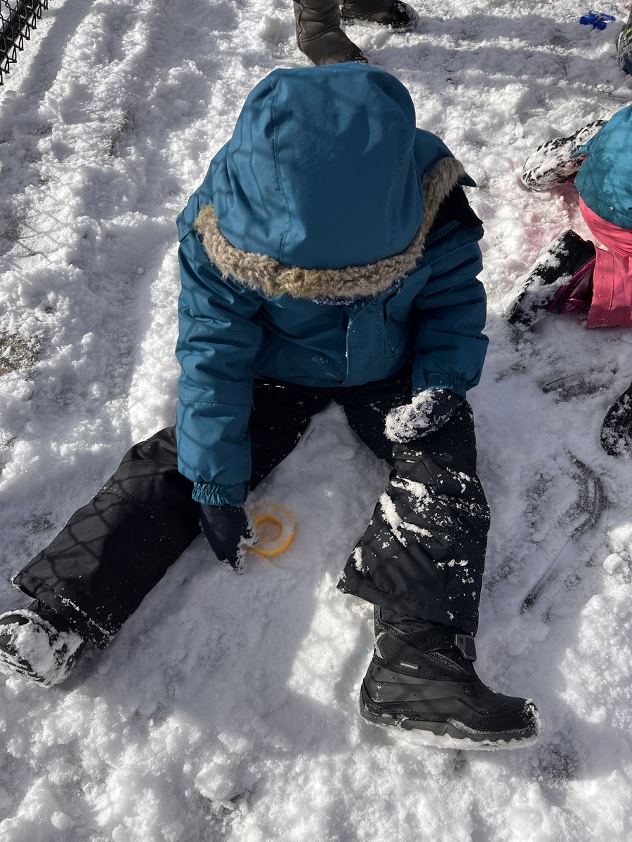 Ms. Ricci (@ms_aricci) on Twitter photo We extended our snow painting from yesterday as we painted letters and numbers in the snow today 🎨🖌️🔤❄️ <a href="/HCDSB_k/">Kindergarten at HCDSB</a> <a href="/StCeciliaHCDSB/">StCeciliaHCDSB</a> We extended our snow painting from yesterday as we painted letters and numbers in the snow today 🎨🖌️🔤❄️ <a href="/HCDSB_k/">Kindergarten at HCDSB</a> <a href="/StCeciliaHCDSB/">StCeciliaHCDSB</a>