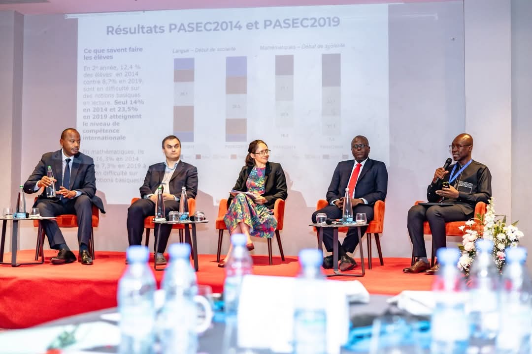ebase_africa's tweet photo. Seuls 48 % des enfants en Afrique francophone maîtrisent les compétences de base en fin de primaire selon #PASEC. Les acteurs de l’éducation se réunissent au Sénégal pour améliorer l'apprentissage. @okwen d'@ebase_africa participe à la conférence.
#AprendrePourDemain

@CONFEMEN https://t.co/wblxCTVDS3