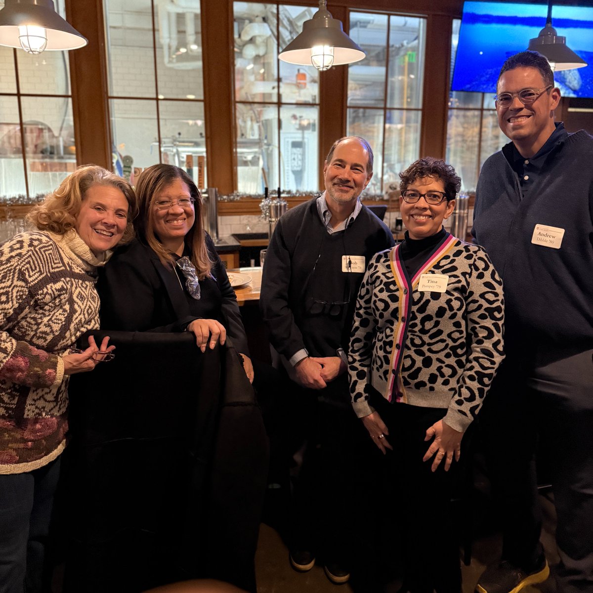 uchicagolab's tweet photo. What a night! Over 30 Lab alumni from classes of 1958–2020 gathered in D.C. yesterday for conversation and connection. Special thanks to Host Chair Bob Solomon ’78 and our host committee for making it a success. #LabAlumni #DC https://t.co/IhUICC165a