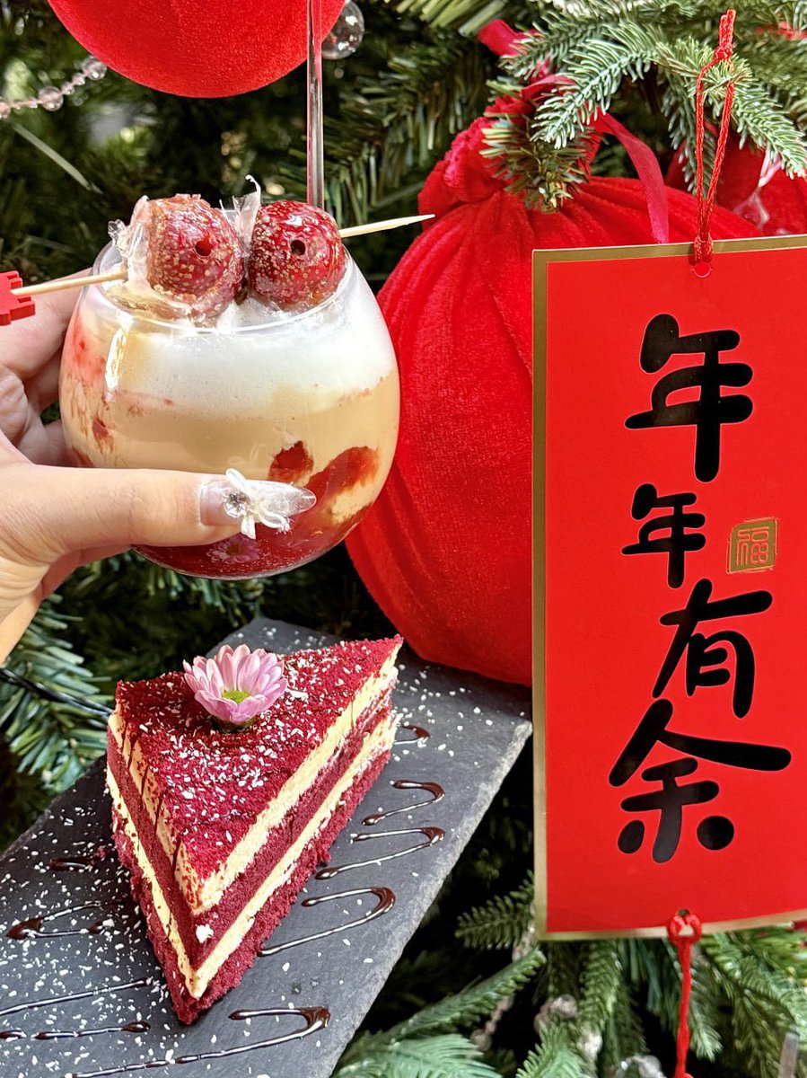 ca_thy_86's tweet image. Good morning! As the snake sheds its skin, may you shed past burdens and embrace transformation. May this year bring renewal, growth, and new beginnings filled with hope and promise. 🧧❤️