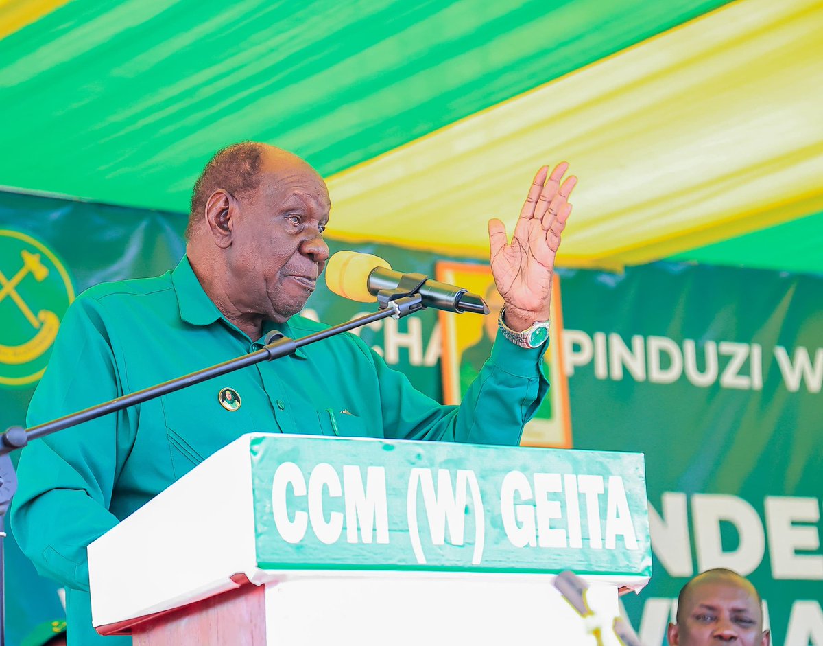 MAKAMU Mwenyekiti wa Chama Chama Mapinduzi (CCM) Tanzania Bara, Stephen Wassira, akizungumza na viongozi Wananchi   katika Kata ya Kakubilo, Wilaya ya Geita mkoani Geita  leo Januari 29, 2025  Katika Uzinduzi wa kusherehekea Maadhimisho ya Miaka 48 ya kuzaliwa CCM Mkoani GEITA.
