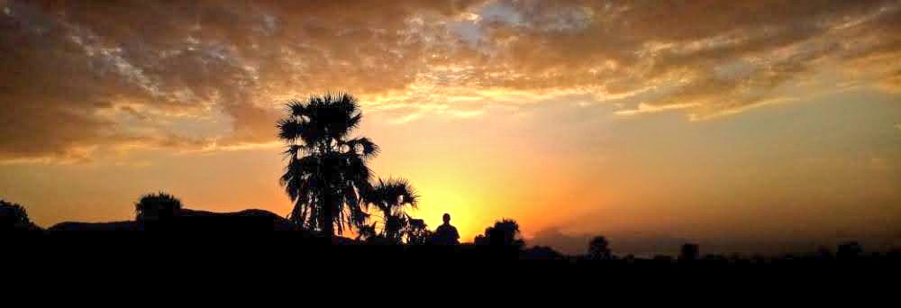 الشخص القوي لا يؤذي، لا يرد السوء بسوء ولا الشر بالشر، القوة الحقيقية ان تترفع بأخلاقك عمن تدنس بأخلاقه، أن تدير ظهرك لمن حاول أن يُتعس بشاشة وجهك.