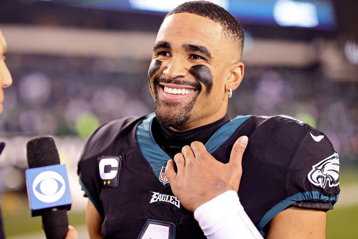 Philadelphia Eagles QB Jalen Hurts:

"God is everything and He's worthy of praise. You have to put Him at the center of everything that you do."