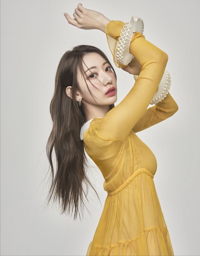 IZGlRLS's tweet photo. SAKURA &amp; HITOMI being the Japanese it girls of their generation: a thread since people want to discredit them so bad; https://t.co/6lgz3UFxF8