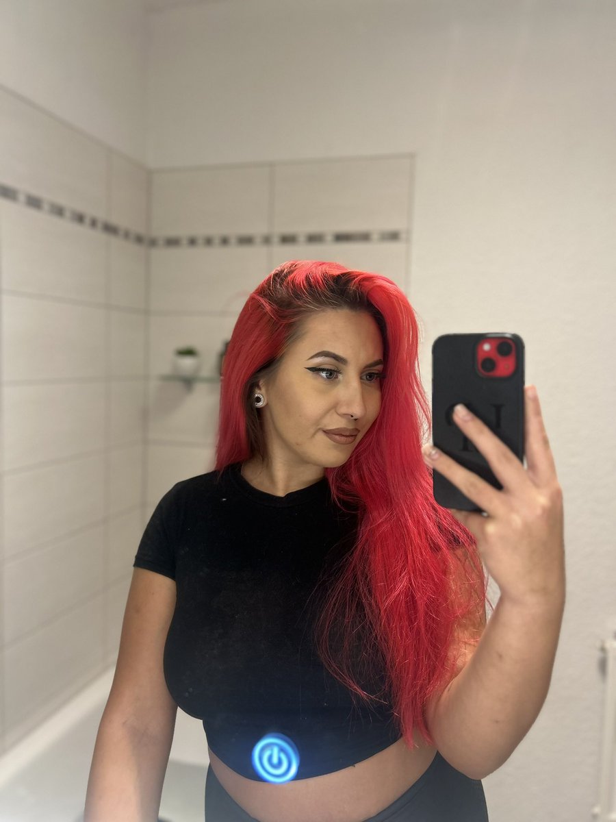 Du darfst nur liken, wenn du vor 1998 geboren bist. 😜
Umso älter umso  besser 😈