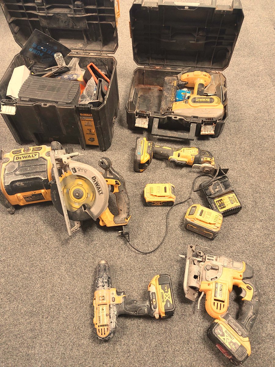 KentPoliceRural's tweet image. This afternoon a male broke into a builders van in #Faversham stealing his power tools. 

Within 2 hrs officers from the Rural team located the male who tried to fight and kicked an officer. 

Property has been returned to a happy owner &amp;amp; the suspect is in custody. #WhatATool RH