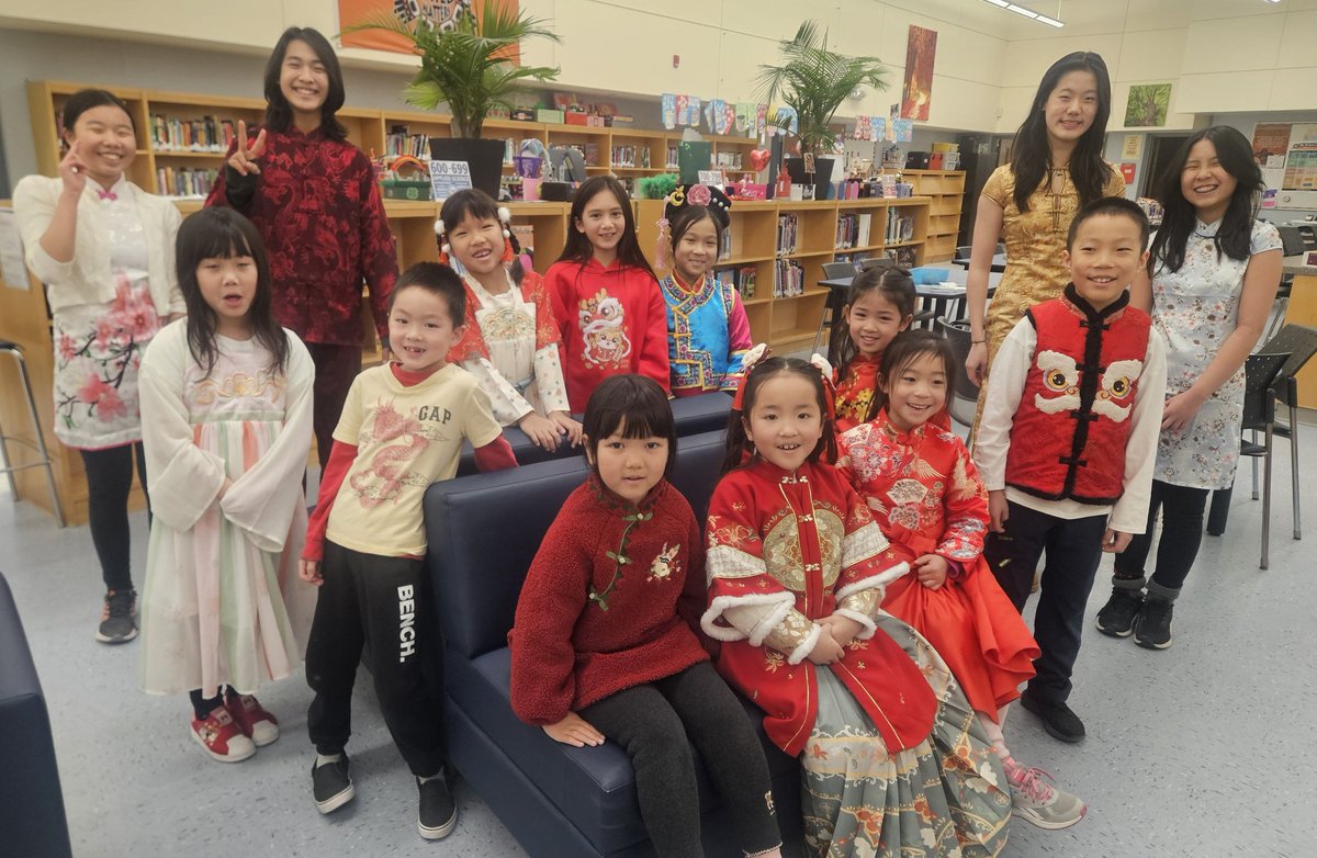 Students at Ecole Bellewood bring in the Lunar New Year! The year of the Snake!  Happy new year! <a href="/gecdsbpro/">GECDSB PR</a> <a href="/toddawender/">Todd Awender</a>