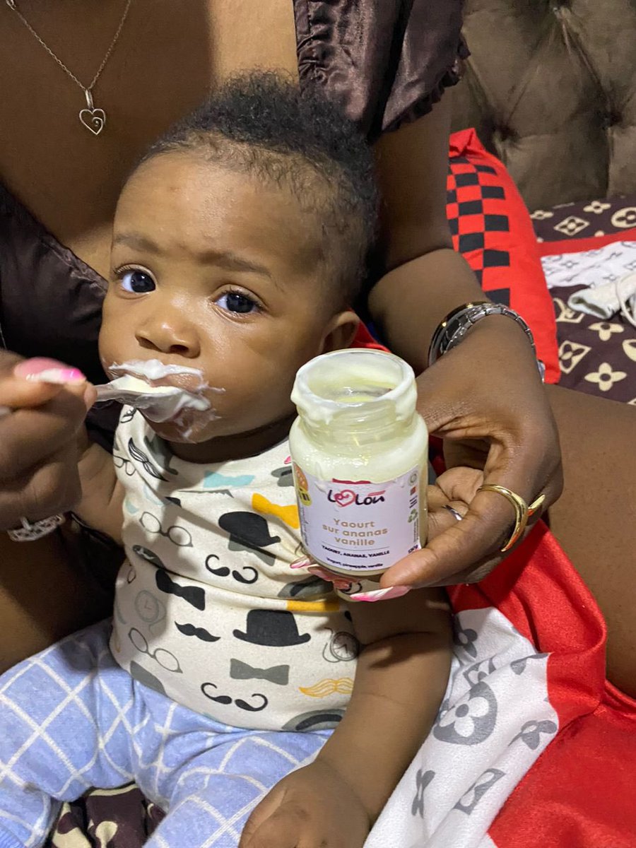 Notre gourmet à Yaoundé actuellement entrain de vivre sa meilleure vie grâce à son yaourt préféré 💕😋

Bon app à tous nos gourmets à table 🙏🏽

#BabyFood #Nourrirbébéavecamour #Santébébé #Cameroun