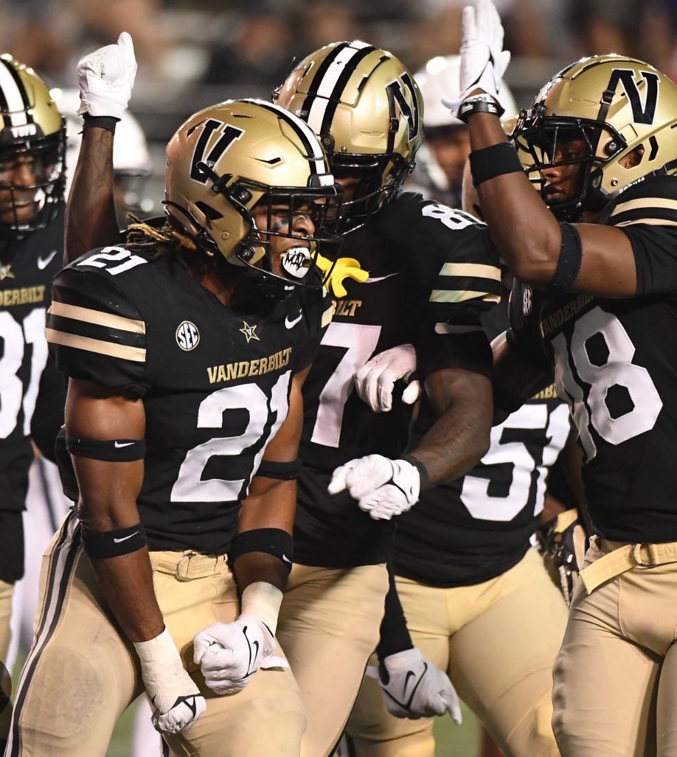 Deondre “DRAXO”Hill (@hill5_deondre) on Twitter photo AGTG AFTER A GREAT CONVERSATION WITH <a href="/CoachAlexBailey/">Alex Bailey</a> I am extremely blessed to announce. I have received my first SEC offer from Vanderbilt. <a href="/AllenTrieu/">Allen Trieu</a>
<a href="/Coach_AMarshall/">Aaron Marshall</a>
<a href="/RiceWarriorsFB/">Brother Rice Football</a>
<a href="/PrepRedzoneMI/">Prep Redzone Michigan</a>
<a href="/MIexposure/">Michigan exposure</a> AGTG AFTER A GREAT CONVERSATION WITH <a href="/CoachAlexBailey/">Alex Bailey</a> I am extremely blessed to announce. I have received my first SEC offer from Vanderbilt. <a href="/AllenTrieu/">Allen Trieu</a>
<a href="/Coach_AMarshall/">Aaron Marshall</a>
<a href="/RiceWarriorsFB/">Brother Rice Football</a>
<a href="/PrepRedzoneMI/">Prep Redzone Michigan</a>
<a href="/MIexposure/">Michigan exposure</a>