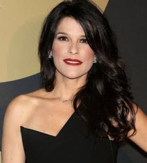 De nuevo en Polémica! #MarthaDebayle romantiza a los Ex.
La conductora dice que “debemos celebrar a los Exes, amarlos, respetarlos” , usuarios critican esta falta de sentido común: Por algo son Exes! 

Foto: Vogue, Martha mal maquillada.