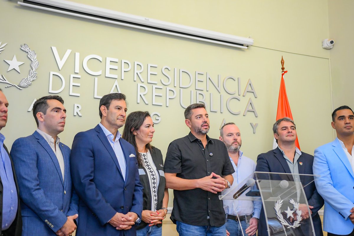 Siguiendo las instrucciones del Presidente Santiago Peña, hemos decidido avanzar con las adecuaciones necesarias en la infraestructura de la planta de tratamiento de ESSAP en Coronel Oviedo. Esto permitirá que el líquido tratado por la moderna Planta de Tratamiento de Aguas