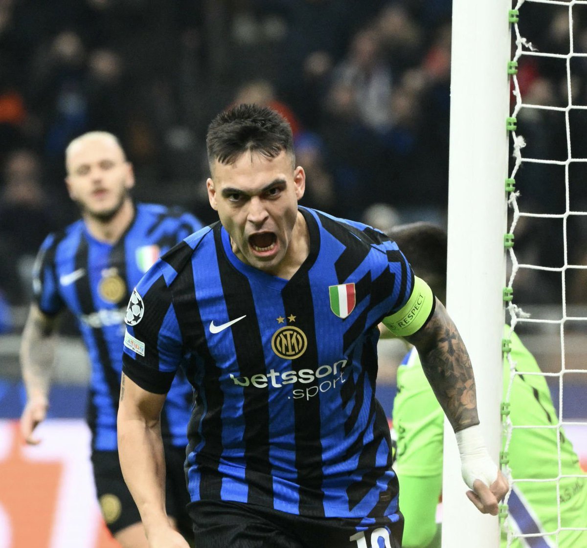 Azoooz_45A's tweet photo. Lautaro 🥅
#InterMonaco
#UCL 
#Inter_HQ https://t.co/6JVdu3HTwJ