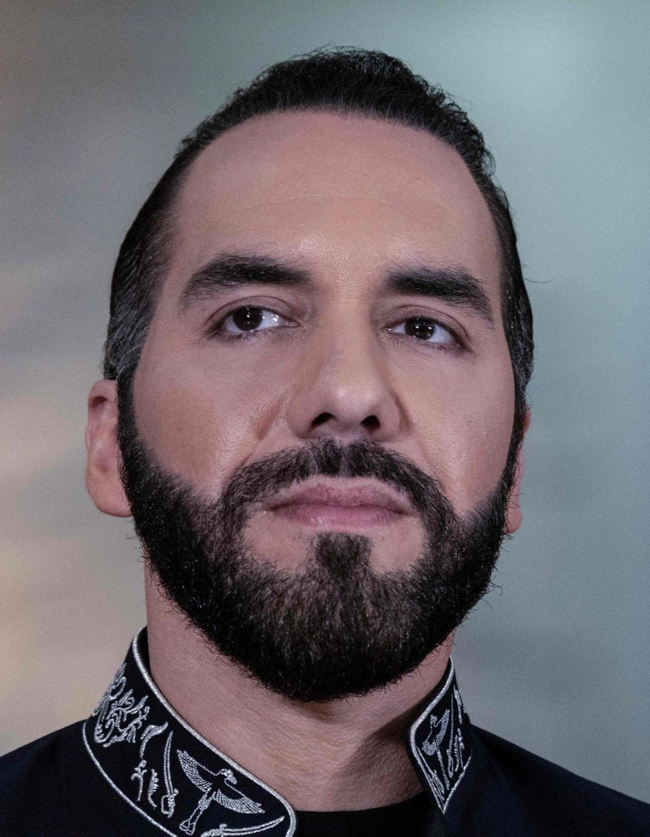 eduardomenoni's tweet image. 🚨| URGENTE: Nayib Bukele le quita el financiamiento público a la casta política. “Nos tardamos un poco, pero escuchamos al pueblo y este día estamos cumpliendo. No más financiamiento de partidos políticos con el dinero del pueblo.” 🇸🇻 ¿Apoyas esta CONTUNDENTE MEDIDA de Bukele?