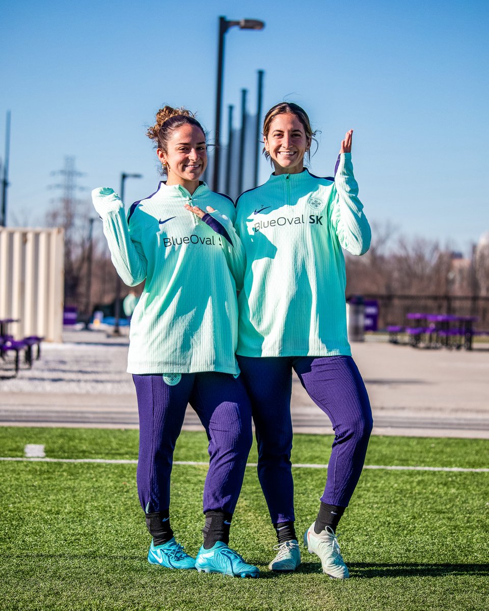 Sisters Savannah and Makayla DeMelo are together for preseason 👯‍♀️

A preseason invitee, Makayla was a midfielder from Long Beach State and spent the last two summers on our <a href="/USLWLeague/">USL W League</a> team!