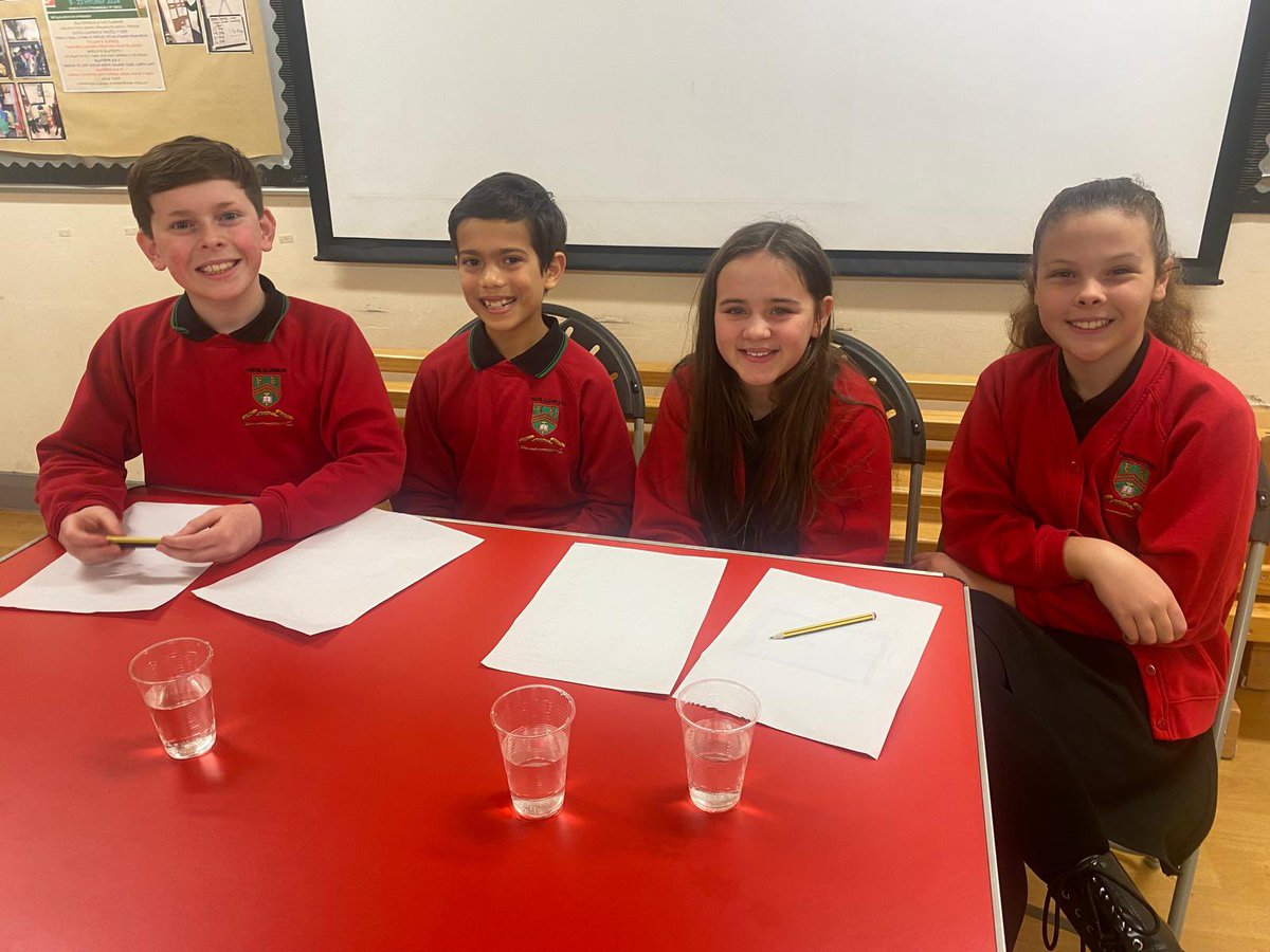 Dosbarth Barcud (@dosbarthbarcud) on Twitter photo Da iawn i’r disgyblion arbennig yma am gystadlu yng nghwis ‘Dim Clem’ y menter iaith prynhawn ‘ma!👏🏻
Well done to these fantastic pupils for competing in the ‘Dim Clem’ quiz this afternoon!👏🏻 <a href="/YsgolLlanhari/">Ysgol Llanhari</a> <a href="/MenterIaithRhCT/">Menter Iaith Rhondda Cynon Taf</a> Da iawn i’r disgyblion arbennig yma am gystadlu yng nghwis ‘Dim Clem’ y menter iaith prynhawn ‘ma!👏🏻
Well done to these fantastic pupils for competing in the ‘Dim Clem’ quiz this afternoon!👏🏻 <a href="/YsgolLlanhari/">Ysgol Llanhari</a> <a href="/MenterIaithRhCT/">Menter Iaith Rhondda Cynon Taf</a>